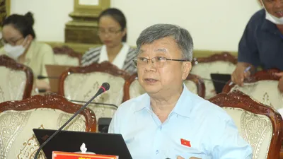 ĐB Trương Trọng Nghĩa, Phó Chủ nhiệm Đoàn Luật sư TP.HCM, phát biểu tại hội nghị. Ảnh: LÊ THOA