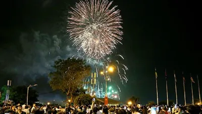 Mua bán pháo hoa nổ coi chừng bị tội