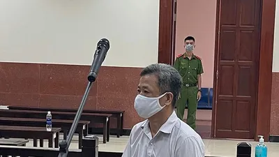 Bất ngờ phiên xử cựu bí thư thị xã Bến Cát