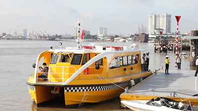 Khám phá bên trong tàu buýt sông đầu tiên ở TP.HCM