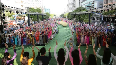 Hơn 100.000 người hưởng ứng Lễ hội áo dài TP.HCM 2018 