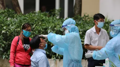 Cấp tập lấy mẫu xét nghiệm COVID-19 ở chung cư Sunview Town 