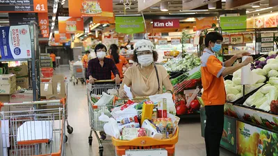 Chùm ảnh người dân quận 7 những ngày đầu tự đi siêu thị 