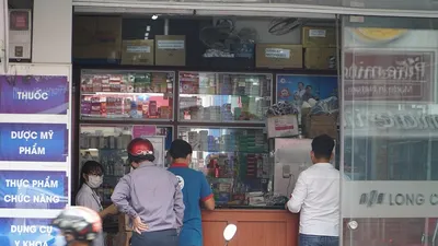 Hàng quán, cửa hiệu ngày đầu thực hiện chỉ thị của Thủ tướng