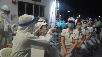 TP.HCM: Xét nghiệm COVID cho hơn 30.000 công nhân trong đêm