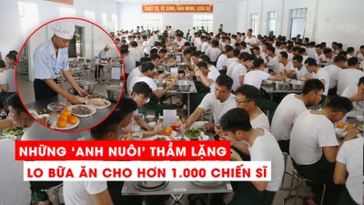 'Anh nuôi' thầm lặng lo bữa ăn cho hơn 1.000 chiến sĩ luyện tập diễu binh dịp 30-4 