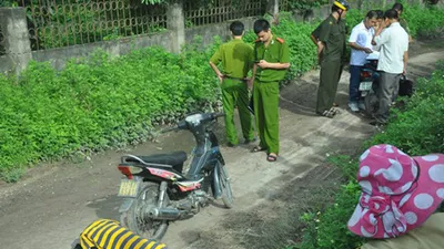 Phát hiện xác người đàn ông chết trong tư thế quỳ gối