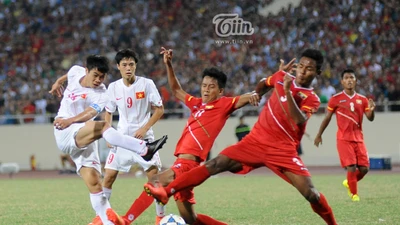 Công Phượng làm 'chim mồi', đồng đội thi nhau toả sáng 