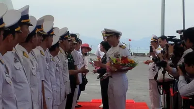 Hai tàu Hải quân Hoa Kỳ cập cảng Tiên Sa