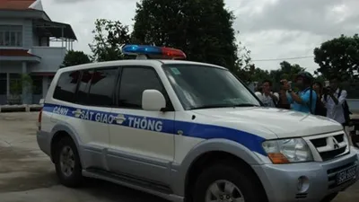 Clip Di lý nghi can thảm sát Bình Phước khỏi UBND xã Nhị Bình