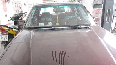 Clip bụi bay 'mù trời' trên Xa lộ Hà Nội 