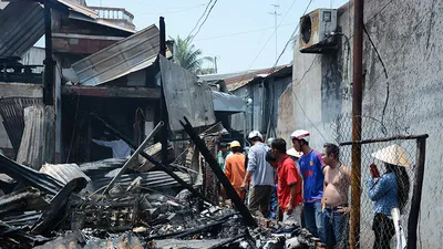 Cháy rụi 2 tiệm tạp hóa, thiệt hại tiền tỉ