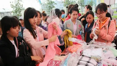 Khai mạc ngày hội công nhân với 'Bữa ăn an toàn'