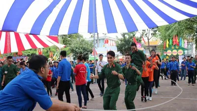 Quận Bình Thạnh: 235 thanh niên lên đường nhập ngũ