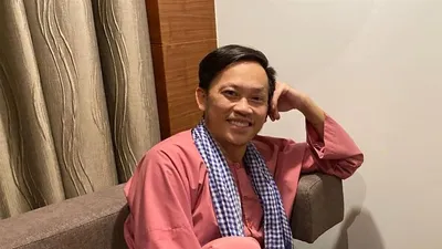 Thủy Tiên hoãn trao quà, Hoài Linh quyên góp hơn 13 tỉ đồng