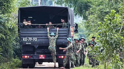 Nửa quả núi lớn đã đổ ập xuống thủy điện Rào Trăng 3