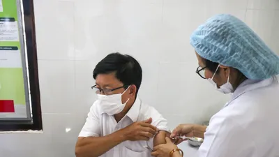 Thừa Thiên - Huế bắt đầu tiêm vaccine phòng COVID-19