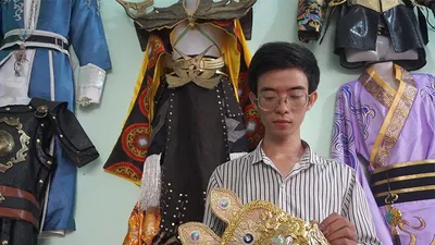 Video: Chàng trai trẻ đam mê phục dựng cổ phục Việt Nam