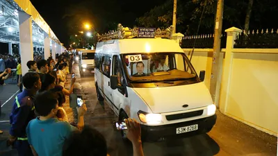 Người dân xếp hàng tiễn nguyên Thủ tướng Phan Văn Khải