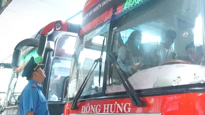 Video: Kiểm tra nồng độ cồn tận bên trong Bến xe Miền Đông