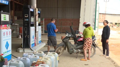 Nguy cơ cháy nổ từ việc mua xăng dầu tích trữ 