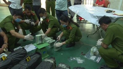  Bắt vụ vận chuyển 200 kg ma túy đá tại Tây Nguyên