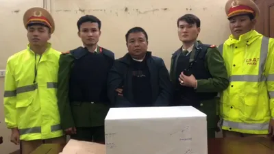 Video: Bắt đối tượng vận chuyển 19 bánh heroin đi tiêu thụ