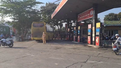 Video: Quản lý cây xăng nói về nhóm 'bảo kê' bến cóc 