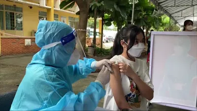 Video: TP.HCM chính thức tiêm vaccine COVID-19 cho 1.500 học sinh ở Củ Chi
