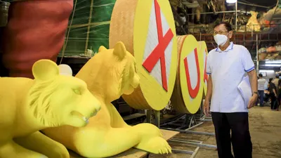 Video: Linh vật hổ sắp xuất hiện ở đường hoa Nguyễn Huệ 2022