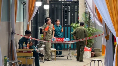 2 người đàn ông cùng rơi lầu tử vong sau bữa tiệc