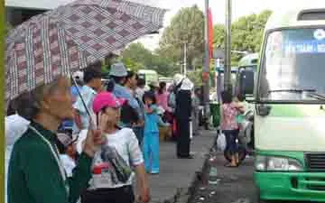 Sài Gòn ngày Tết đông khác thường