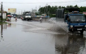 Nguy hiểm chực chờ trên quốc lộ 1A