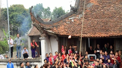 Lễ hội có cảnh cướp lộc nhưng không xô xát