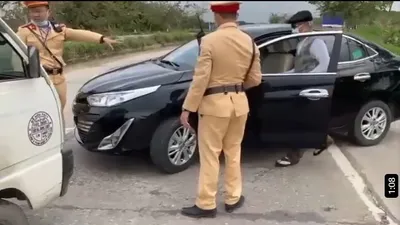 Khởi tố tài xế 65 tuổi bỏ chạy hất văng CSGT