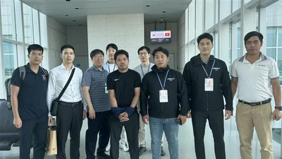 Interpol Hàn Quốc bàn giao bị can truy nã cho Việt Nam