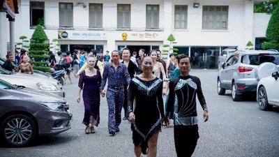 Xuất hiện cuộc thi khiêu vũ của cụ bà, cụ ông