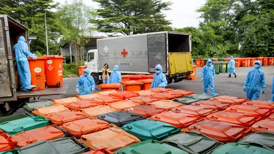 Bên trong nhà máy xử lý rác thải y tế liên quan COVID-19 ở TP.HCM