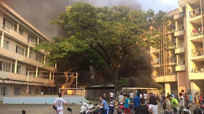 2 trẻ nghịch lửa gây cháy nhà xe ĐH Y Dược 