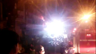 Video: Tiệm nước đá cháy, nổ như pháo hoa