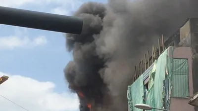 Cháy cạnh chợ Kim Biên: 3 quận phối hợp cứu hỏa