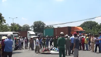 Tìm thân nhân người phụ nữ bị cán tử vong ở Bình Chánh