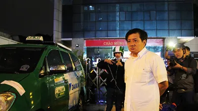 Lễ 2-9, ông Đoàn Ngọc Hải vẫn xuống đường dẹp vỉa hè