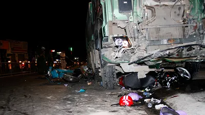 Hiện trường xe ben tông hàng loạt xe máy ở Gò Vấp 