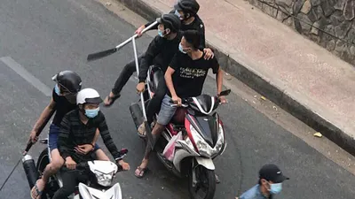 Hai nhóm nổ súng, hỗn chiến ở bờ kè đường Trường Sa