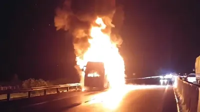 Xe khách Phương Trang cháy trên cao tốc TP.HCM - Trung Lương