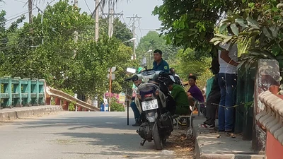 Người dân được phát giấy truy tìm vật chứng vụ Tuấn ‘khỉ’