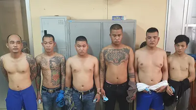 Nhóm cho vay lãi nặng có cả súng, áo giáp