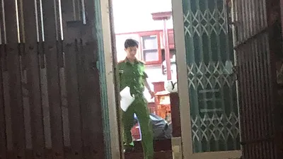 Công an bắt băng làm giấy tờ giả ở TP.HCM