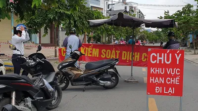 Lập chốt, rào chắn để khu phố cách ly khu phố, phường cách ly phường